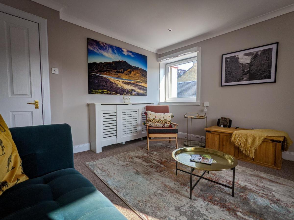Beautiful Spacious Central Flat, Pitlochry Esterno foto
