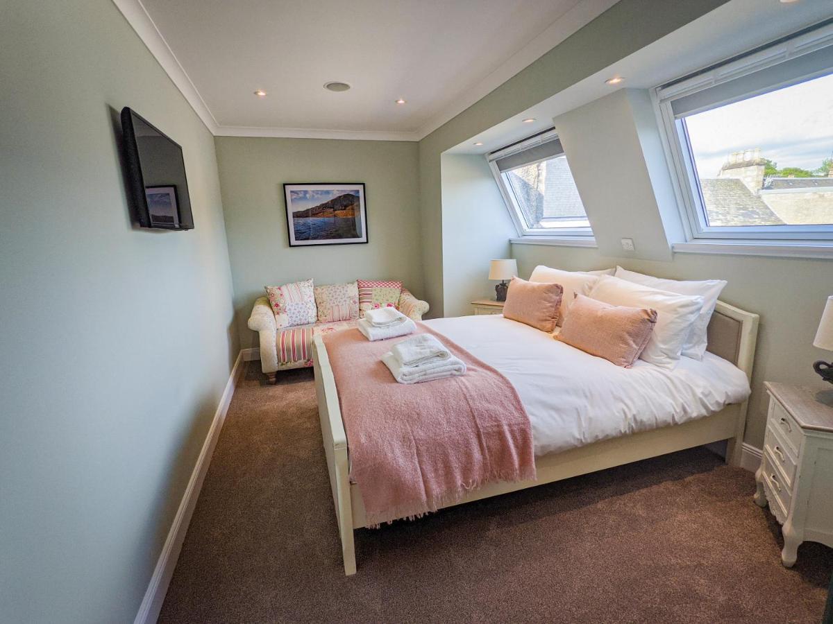 Beautiful Spacious Central Flat, Pitlochry Esterno foto