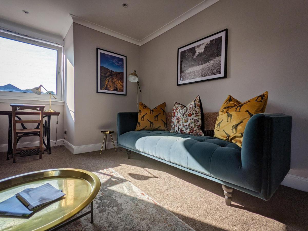 Beautiful Spacious Central Flat, Pitlochry Esterno foto