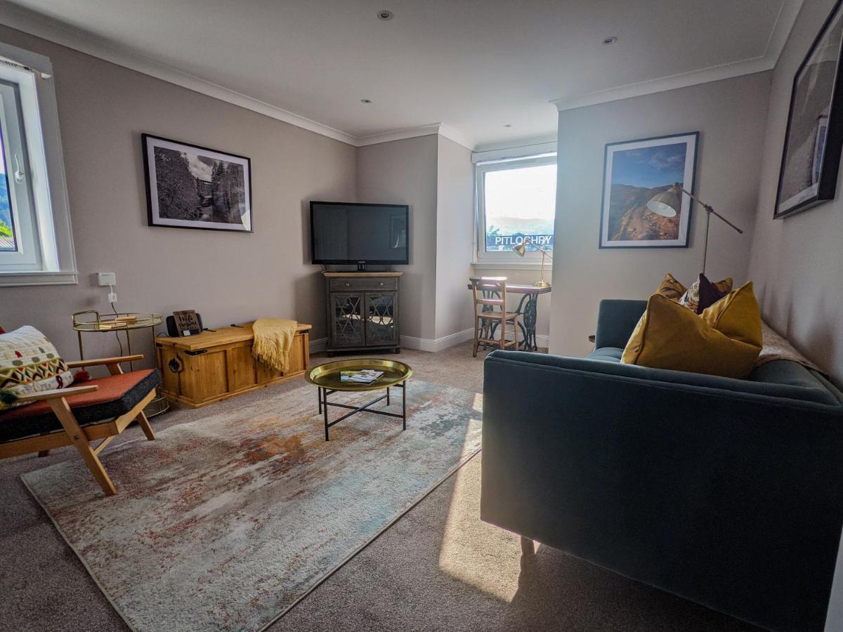 Beautiful Spacious Central Flat, Pitlochry Esterno foto